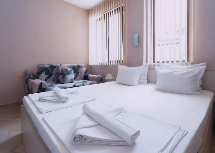 アパート Sunrise ソゾポル